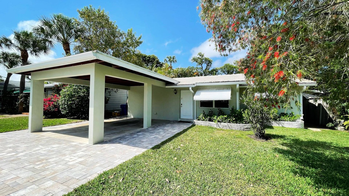 Lakeside Point House | Recently Updated 2/2 Home with Hot Tub, 1 Mile to Beach