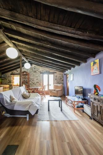 Susqueda Apartment | Rectoria Santuari del Coll