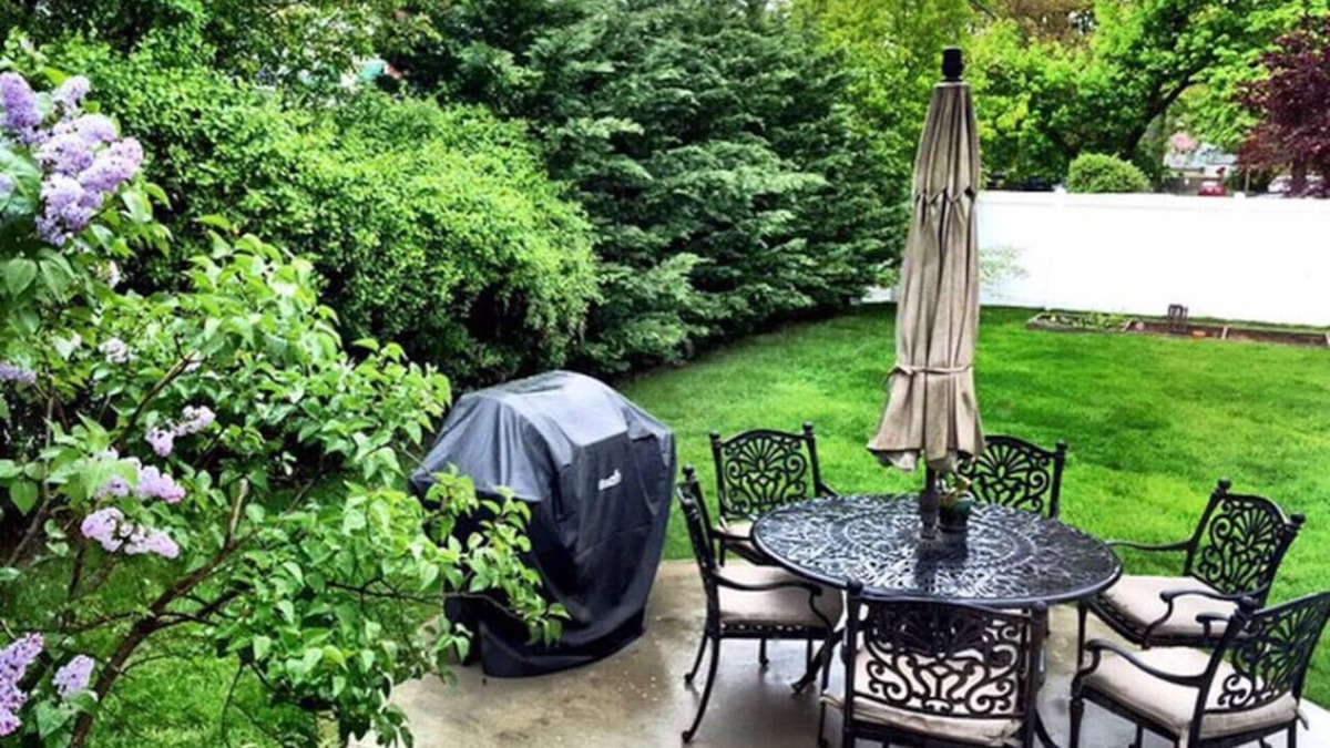 Red Bank Apartment | Red Bank Deluxe apartment with all amenities!