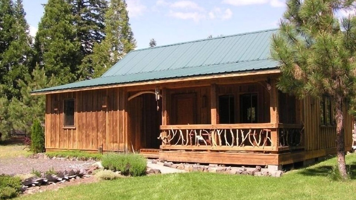 Prospect Cabin | Red Blanket Cabin Near Crater Lake National Park