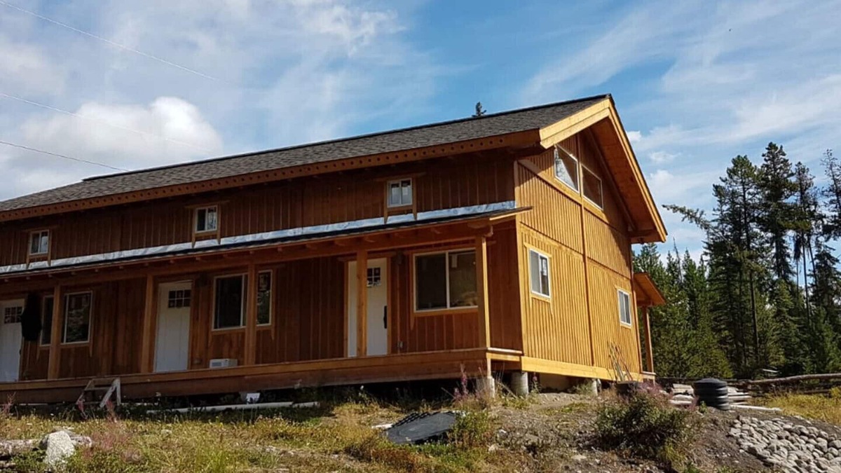 Anahim Lake House | Red Cariboo Resort – Lake View Apartment