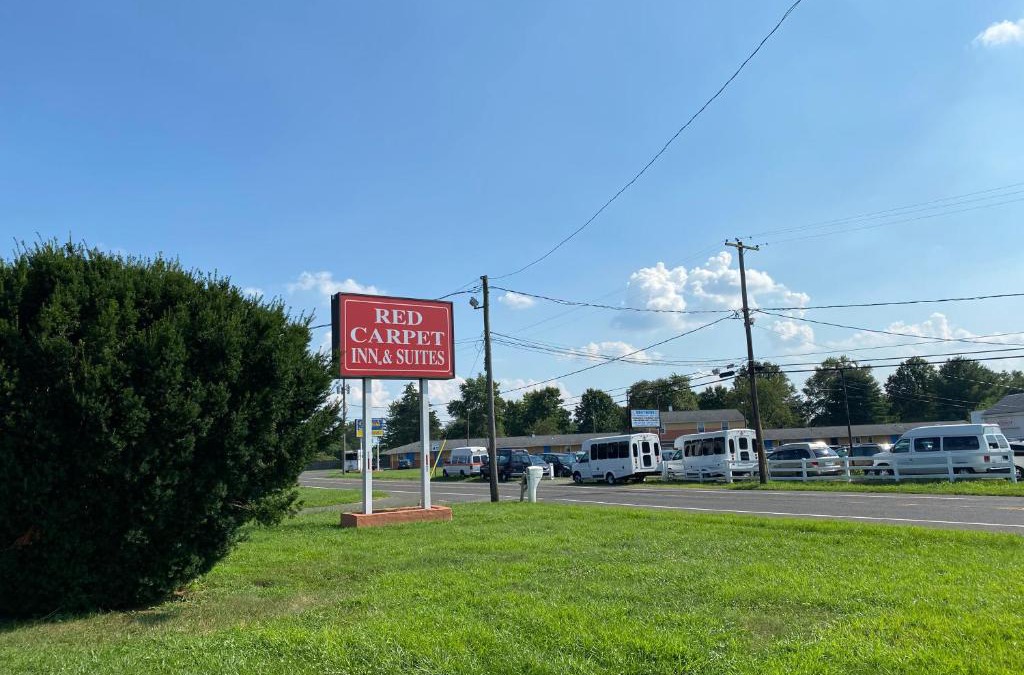 Wrightstown Hotel | Red Carpet Inn & Suites Wrightstown