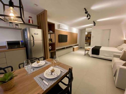 Barro Vermelho Apartment | Red Design by Mosaico Stays