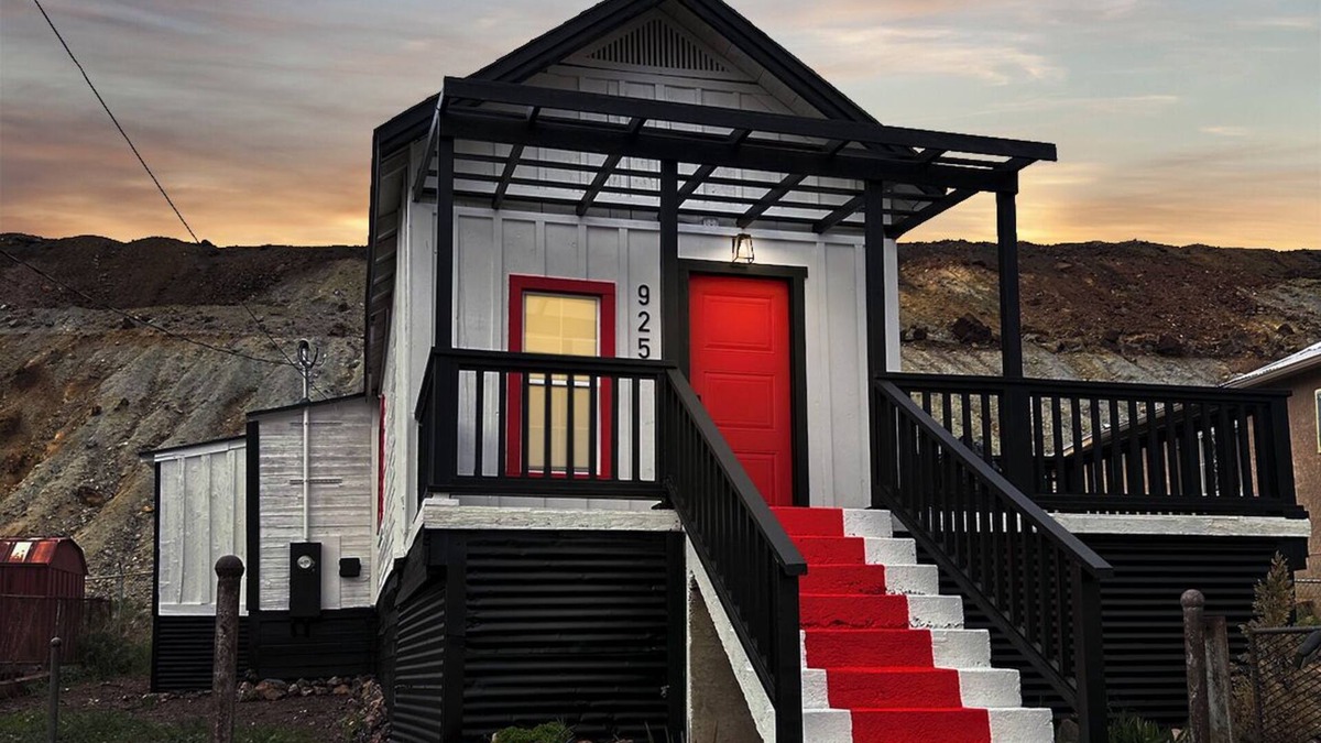 Bisbee House | Red Door Bungalow Bisbee/Mountain Views Stay