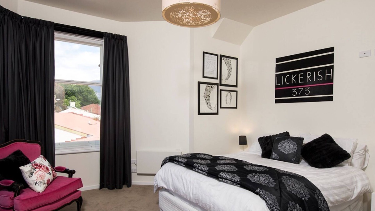 Battery Point Apartment | Red Door Penthouse in Battery Point