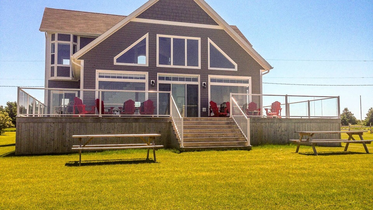 New London House | Red Fox Retreat - Large Luxury Waterfront Cottage, great views