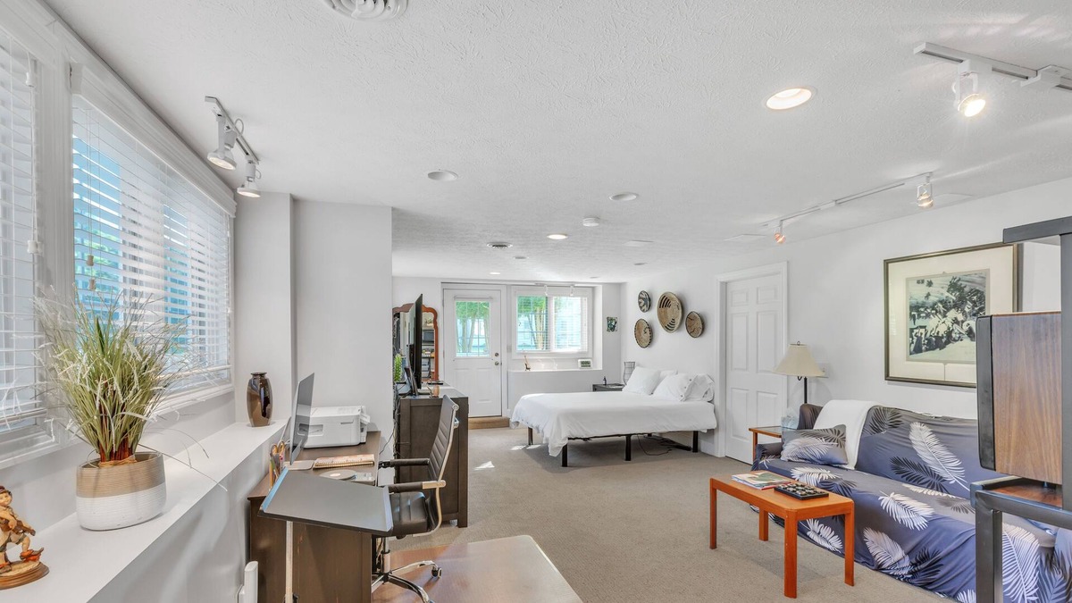 Victor Apartment | Red Fox Run Hideaway (1-Bedroom Apartment) by RedAwning