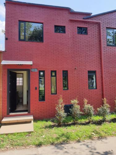 Fontibon Apartment | Red house, Airport Embassy