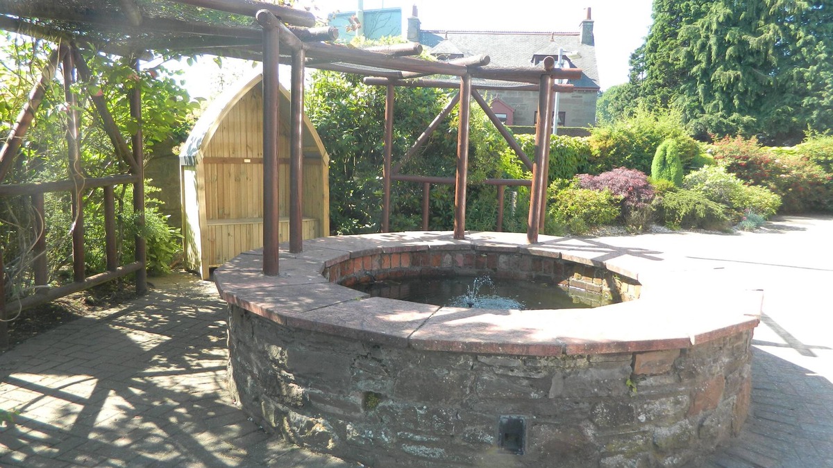 Coupar Angus Hotel | Red House Hotel