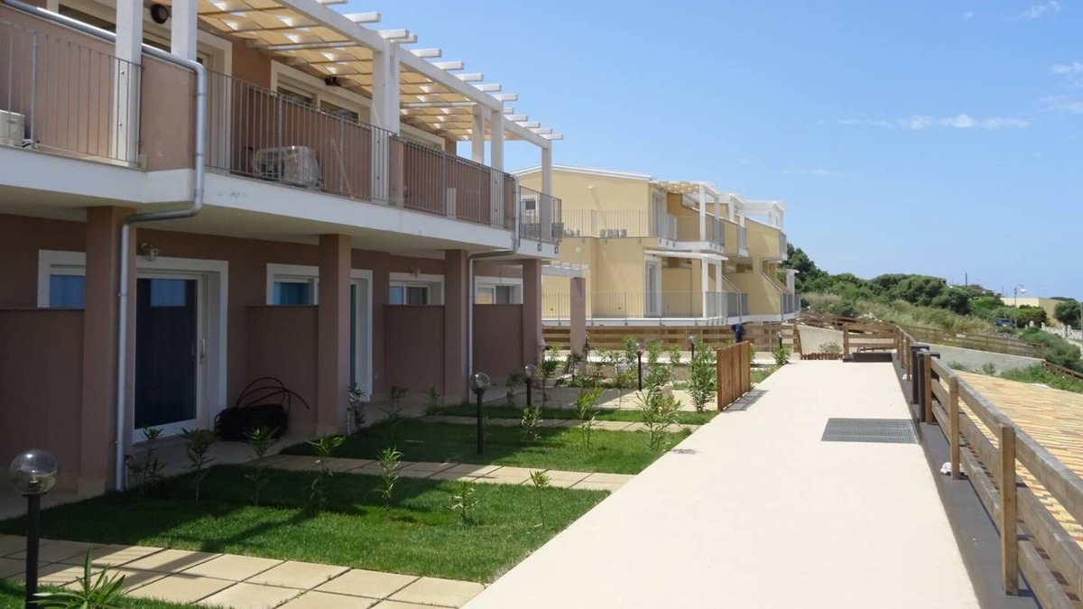 Paduledda Apartment | RED ISLAND ELITE APARTMENT WITH SEA VIEW AND POOL
