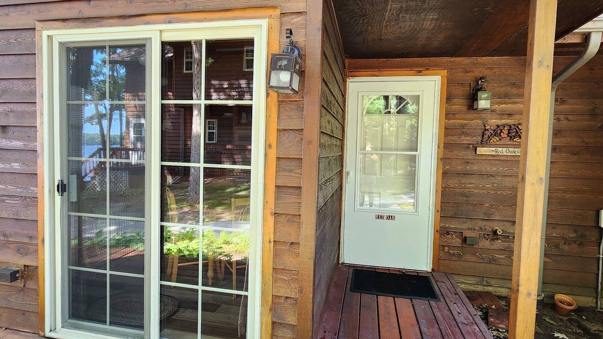 Chief Lake Resort | Red Oak Cabin- Cabin on the Chippewa Flowage within a Resort