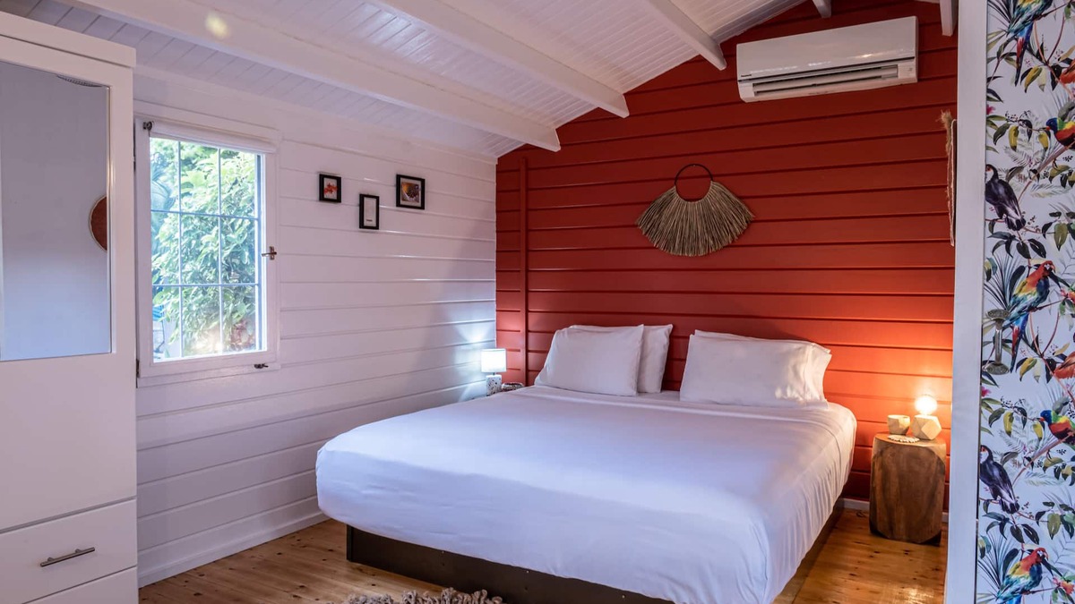 Koralengebied Cottage | Red Oasis at Otro Curaçao in Historic Otrobanda