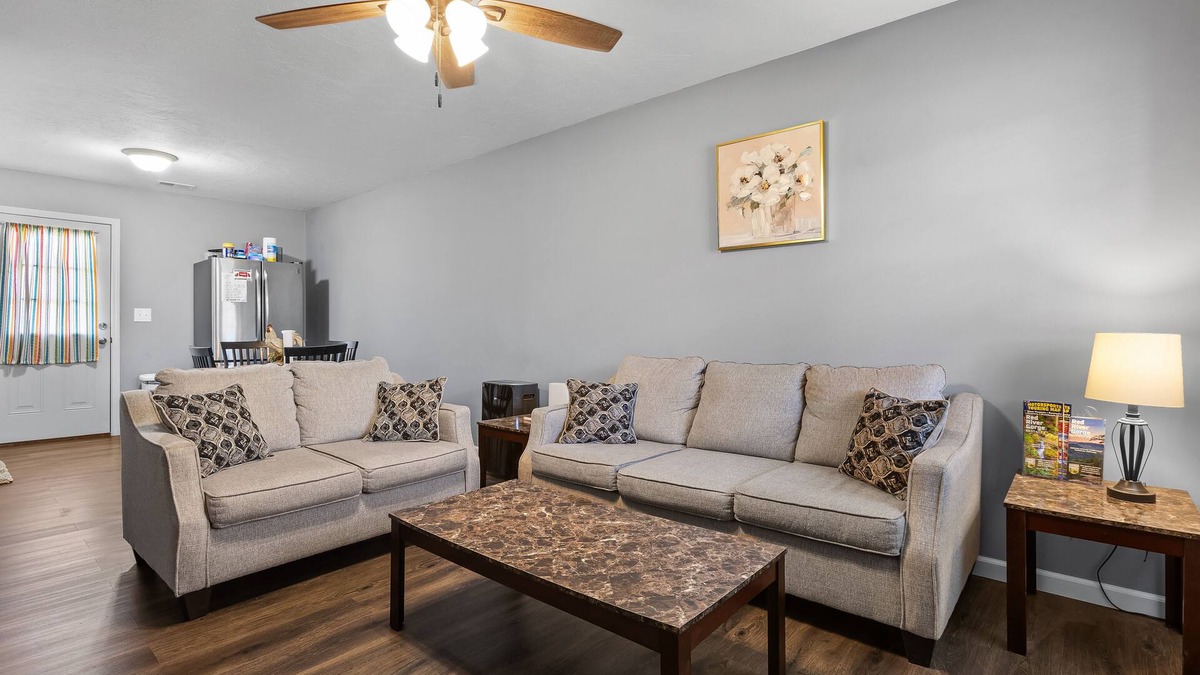Stanton House | Red River Duplex - Unit 2 - 12 miles to Gorge!
