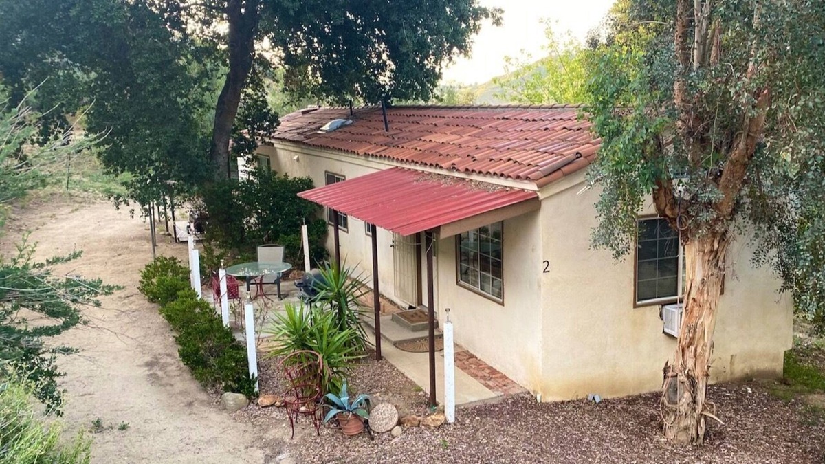 Val Verde House | Red Rock Riding Ranch House #2