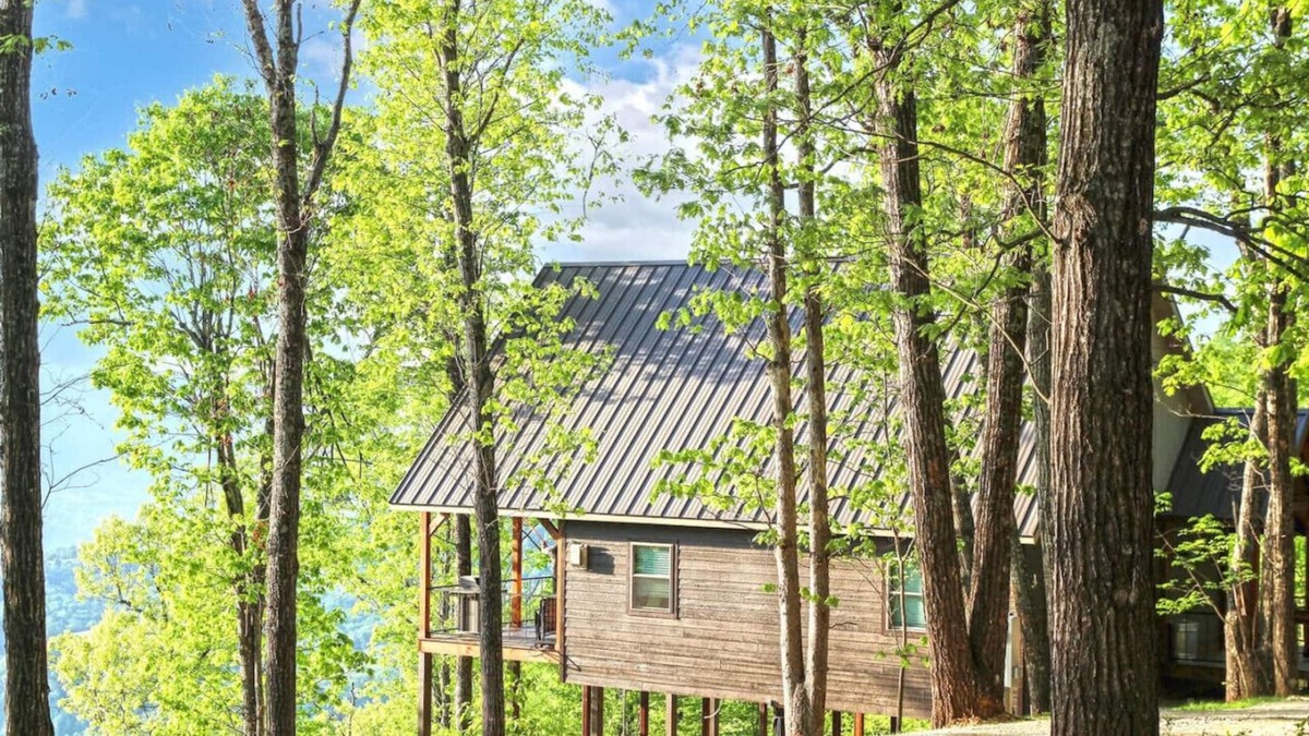 Jasper Cabin | Red Rock Vista Cabin-Summer Family Vacation in Jasper