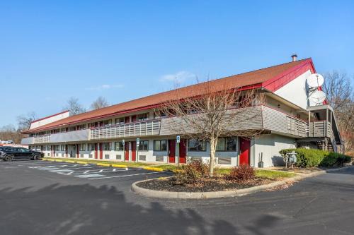 Danville Hotel | Red Roof Inn Danville, PA