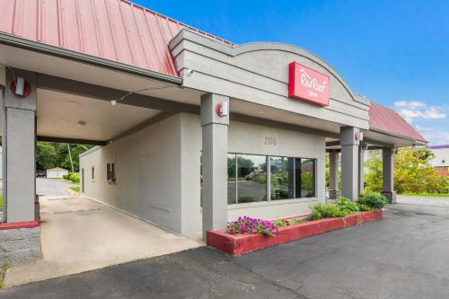 Lenoir Hotel | Red Roof Inn Lenoir