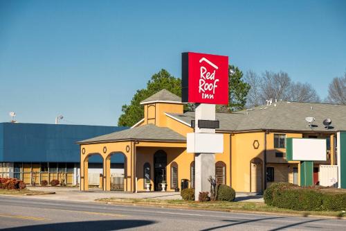 Muscle Shoals Hotel | Red Roof Inn Muscle Shoals
