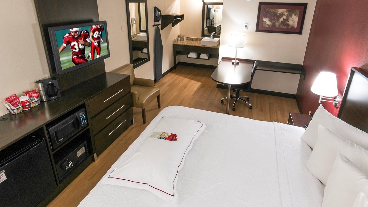 Hoffman Estates Hotel | Red Roof Inn PLUS+ Chicago - Hoffman Estates
