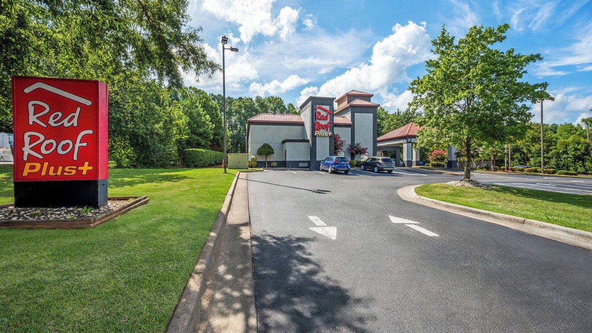 Henderson Hotel | Red Roof PLUS+ Henderson