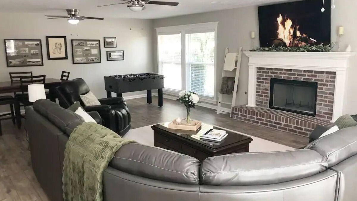 Cataula House | Red Roof Retreat/Ft. Moore/Callaway/Columbus
