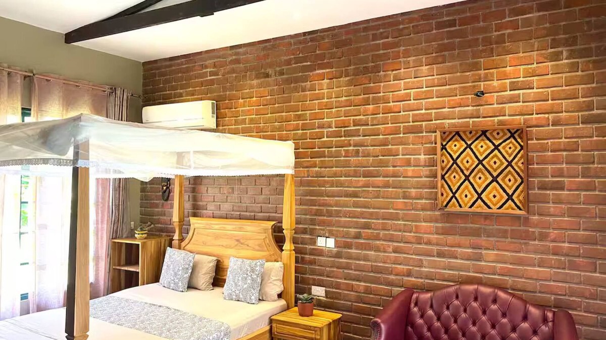 Bagamoyo Apartment | Red room in Kijiji Chetu at Kerege