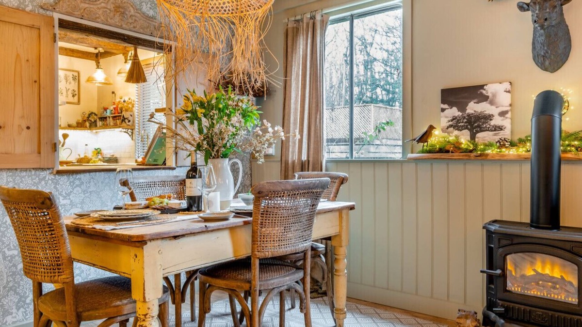 Brading House | Red Squirrel Batch - One Bedroom House, Sleeps 2