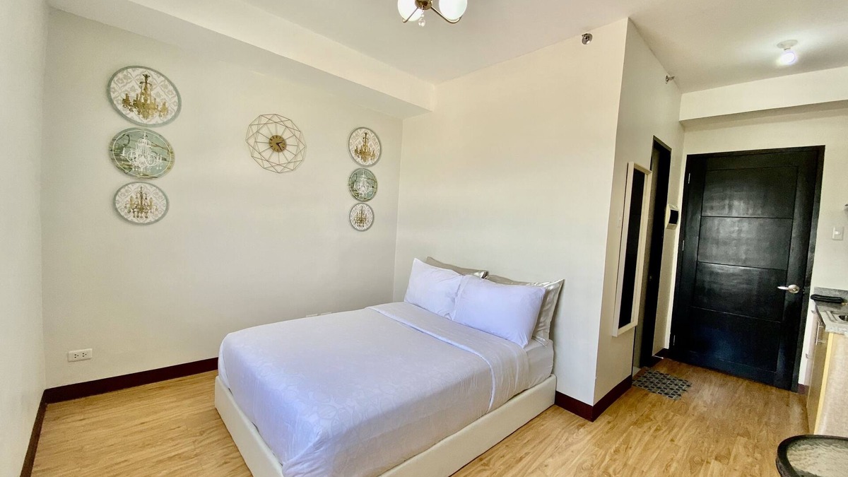 Cagayan de Oro Apartment | Red Staycation @ MesaVerte Residences