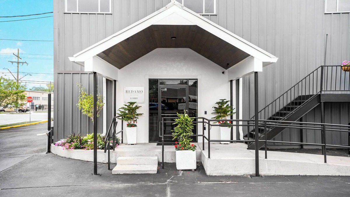 Jefferson Hotel | Redamo Suites