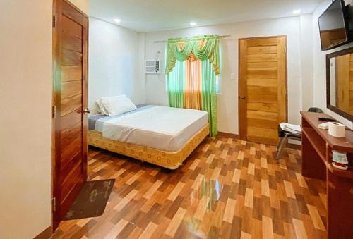 Bogo Hotel | RedDoorz @ 4ks Pension House Bogo City Cebu