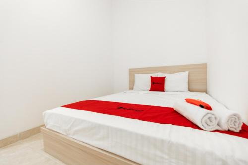Mandai Hotel | RedDoorz @ Graha Cemerlang Maros