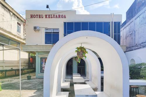 Bangko Hotel | RedDoorz @ Hotel Keluarga Bangko