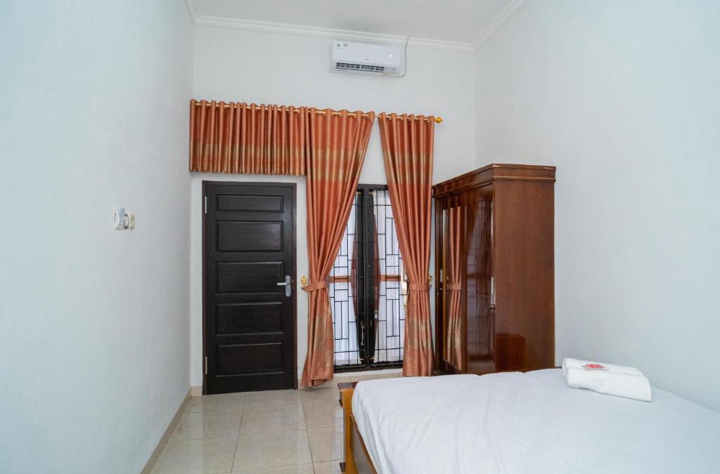Muara Aman Hotel | RedDoorz @ Lebong