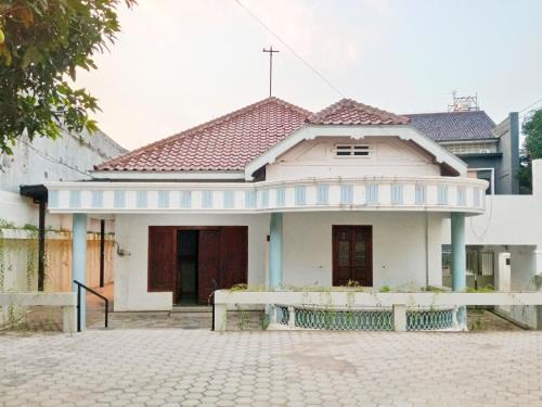 Pati Hotel | RedDoorz near Alun Alun Kembangjoyo Pati