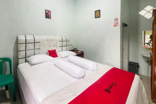Pandan Hotel | RedDoorz near Kantor Bupati Tapanuli Tengah Aek Tolang