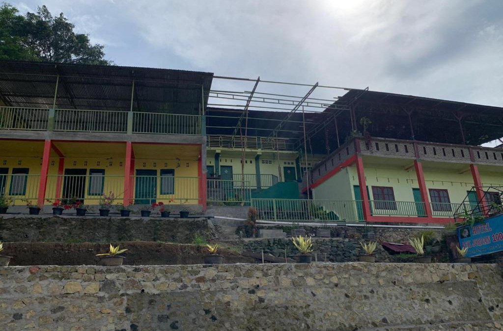 Pardamean Ajibata Hotel | RedDoorz near Pelabuhan Ajibata Parapat