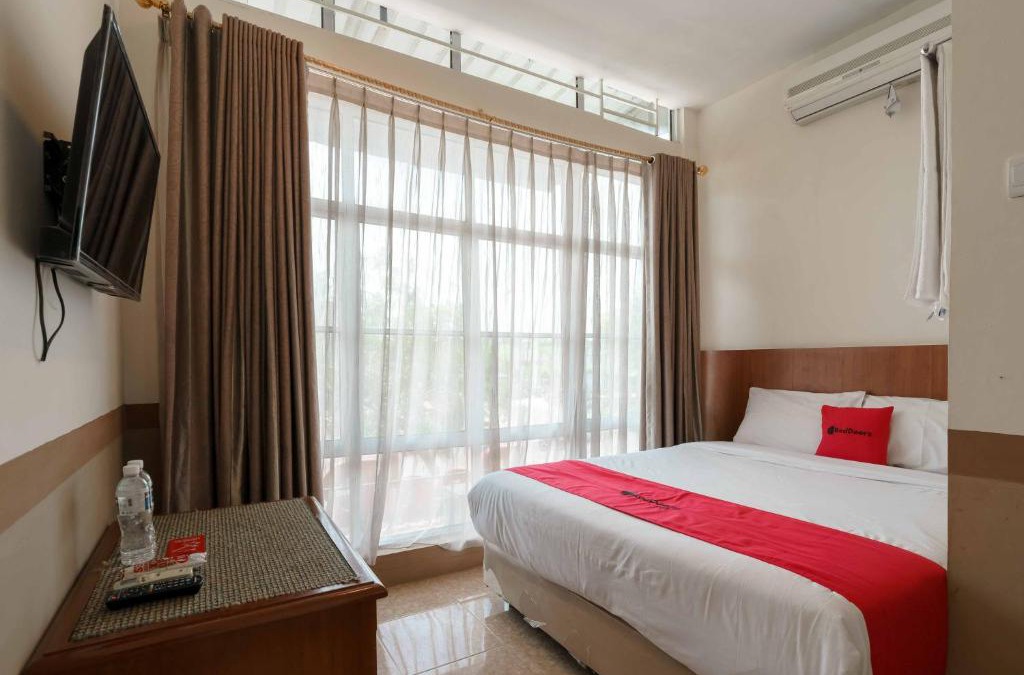 Kabil Hotel | RedDoorz near Plaza Botania 1 Batam
