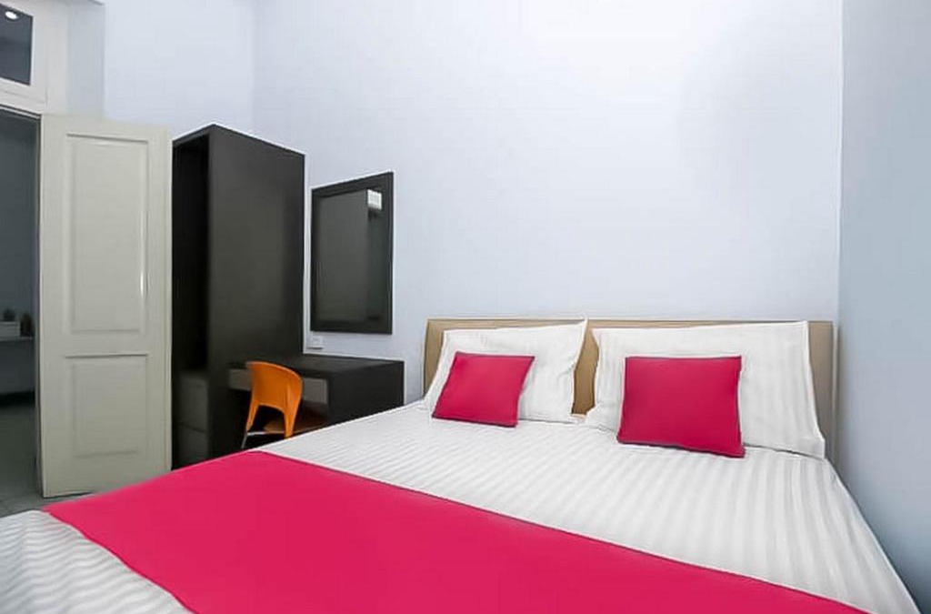Lawang House | RedDoorz Near Stasiun Lawang