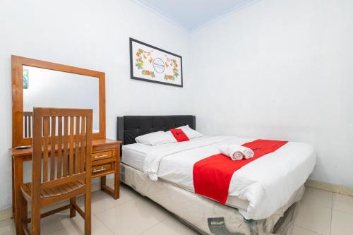 Sidomulyo Hotel | RedDoorz near Wisata Museum Angkut 3