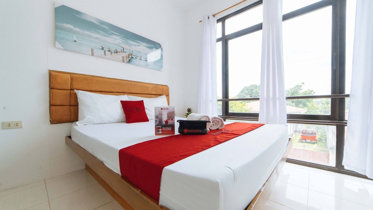 General Santos Hotel | RedDoorz Plus near Dadiangas Heights