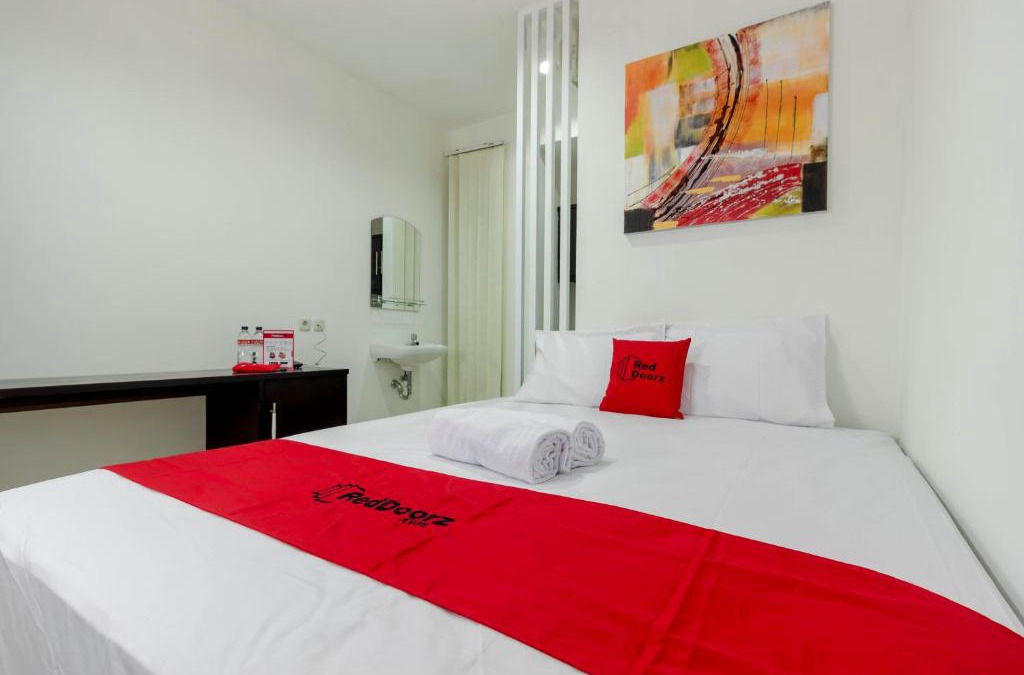 Gambir House | RedDoorz Plus @ Pasar Baru