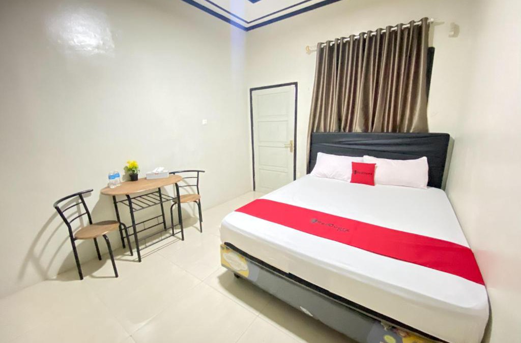 Palu Hotel | RedDoorz @ Porodisa Homestay Palu