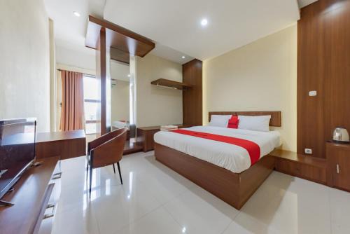Pelabuhan Ratu Hotel | RedDoorz Syariah near Alun-Alun Pelabuhan Ratu