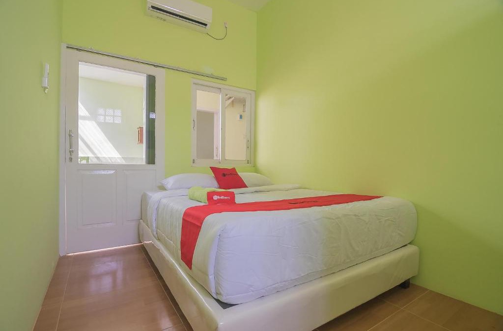 Subang House | RedDoorz Syariah near Museum Wisma Karya Subang