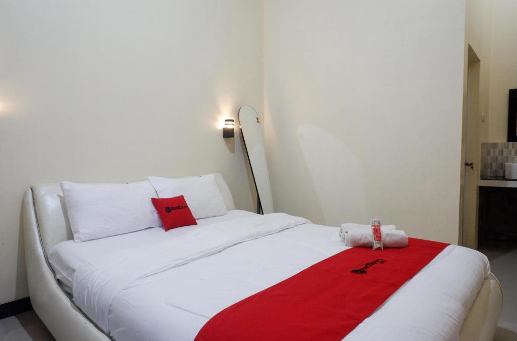Grobogan Hotel | RedDoorz Syariah near Pasar Godong Grobogan
