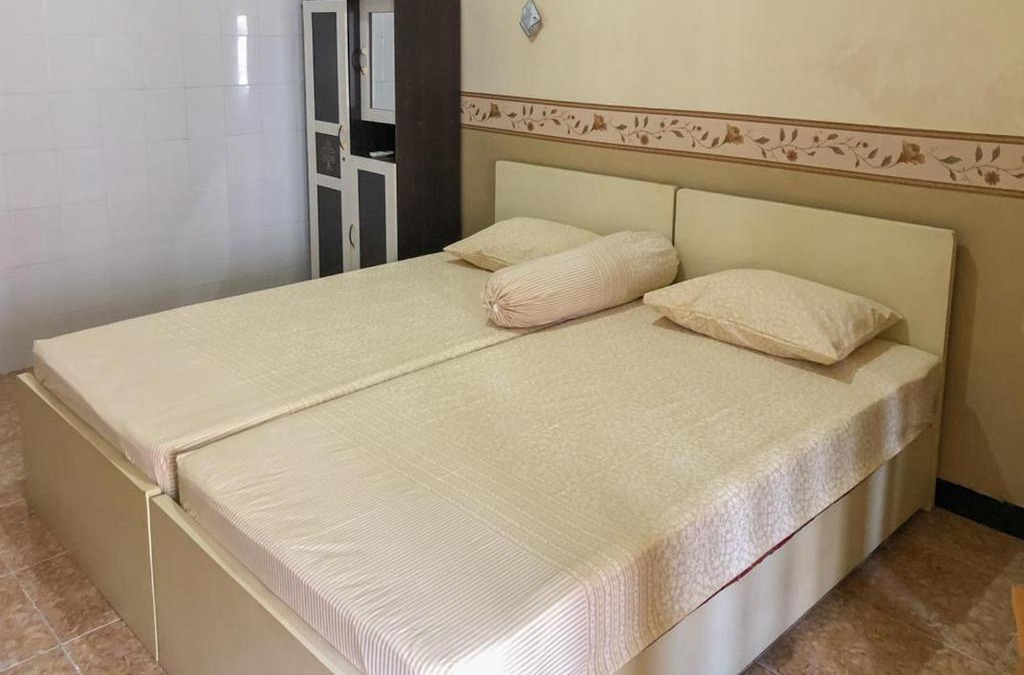 Madiun Hotel | RedDoorz Syariah near Pasar Sleko Madiun