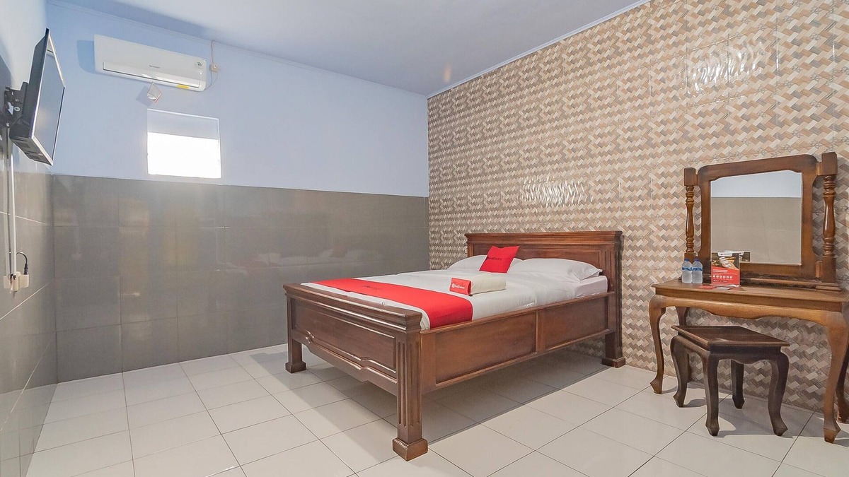 Jalancagak House | RedDoorz Syariah @ Tambak Mekar Street Subang