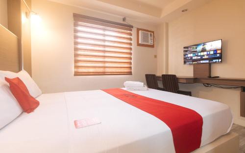 Olongapo Hotel | RedDoorz @ Washington Guest House Olongapo