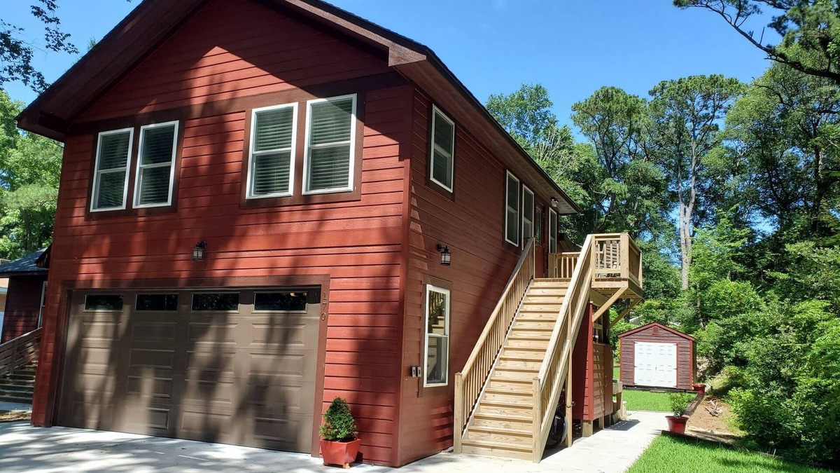 Southern Shores Apartment | Redhouse - Private 2 Bedroom Apartment near beach