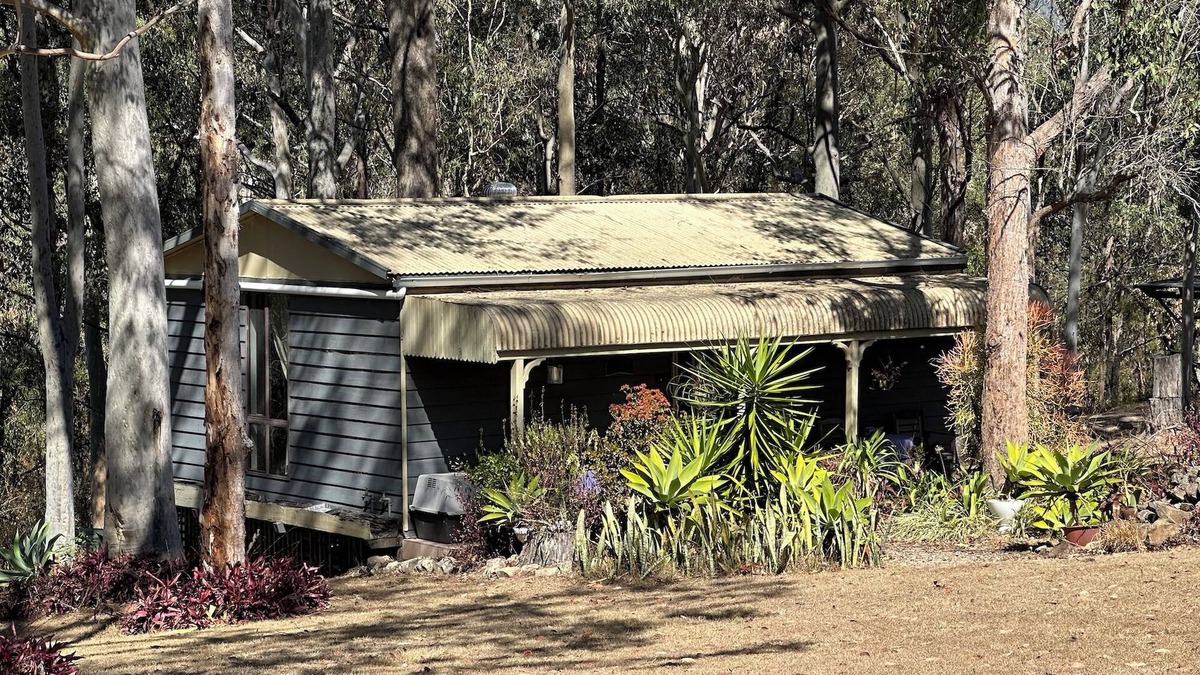 Mount George House | Rediscover your soul!nA Home among the Gum Trees!